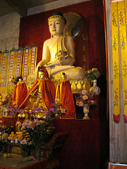 chapel with offerings - Jing'an Temple