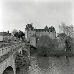 Pont et Château de Durtal