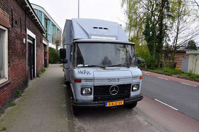 1980 Mercedes-Benz L407D