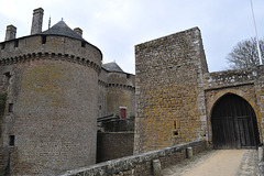 Entrée du château de Lassay