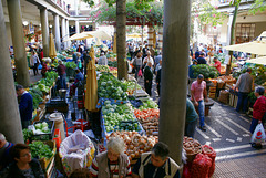Funchal. Mercado dos Lavradores.  Im Innenhof der Markthallen. ©UdoSm