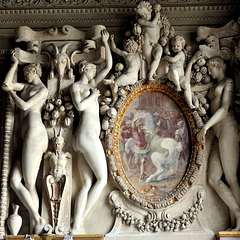 Sculptures de l'escalier du Roi - Château de Fontainebleau