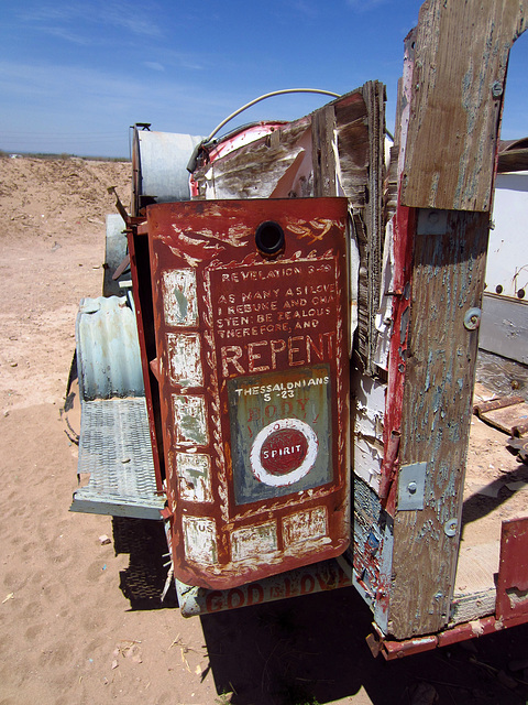 Salvation Mountain (2268)