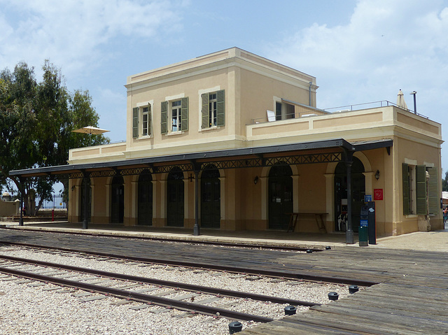 Jaffa Railway Station (1) - 21 May 2014