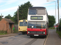 DSCN3238 Mulleys Motorways G757 UYT