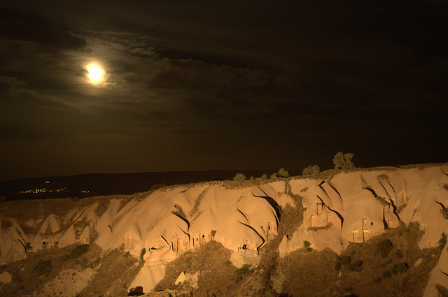 Pigeon Valley by night