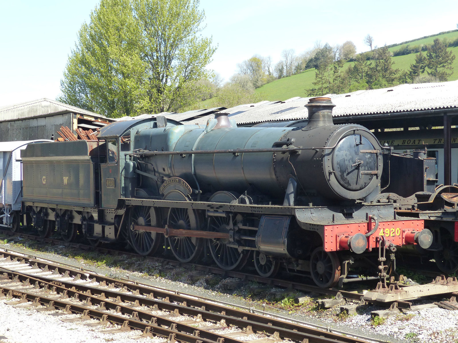 4920 'Dumbleton Hall' at Buckfastleigh - 15 April 2014