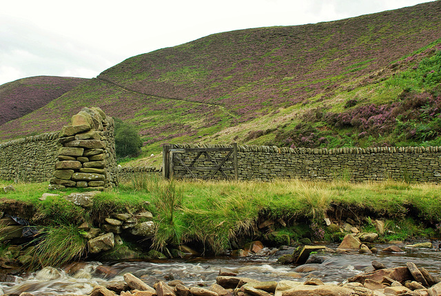 Seal Edge path on to Kinder scout