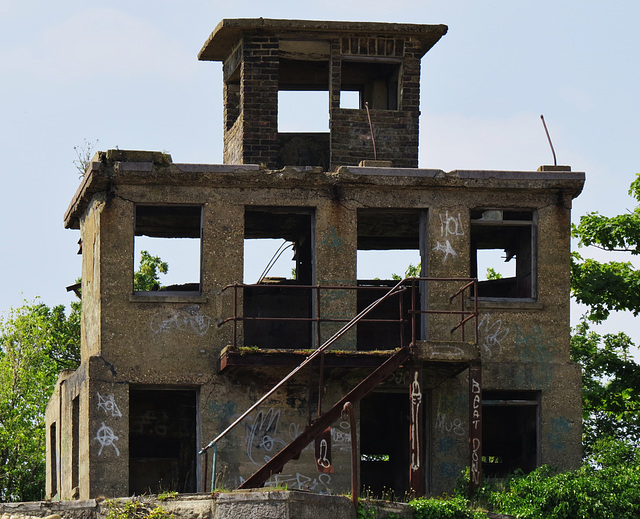 cliffe fort, kent