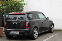 Mini auf dem Parkplatz