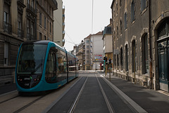 BESANCON: Essai du Tram avenue Fontaine Argent 01.