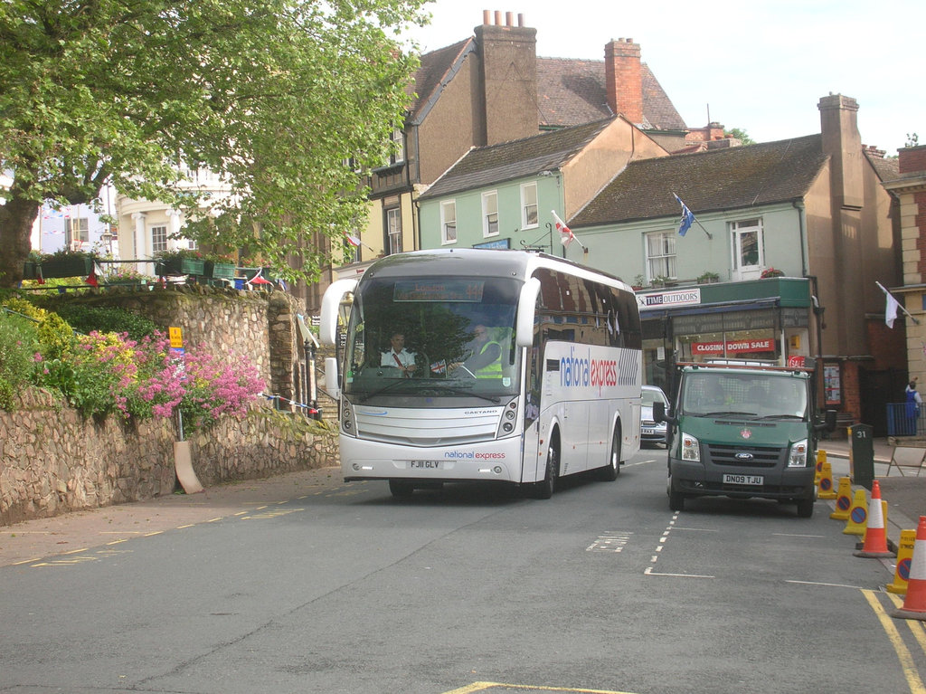 DSCN8186 Whittle Coach & Bus FJ11 GLV in Great Malvern - 4 Jun 2012