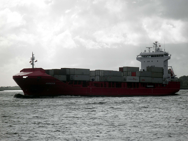 Feeder-Containerschiff   MARNEDIJK