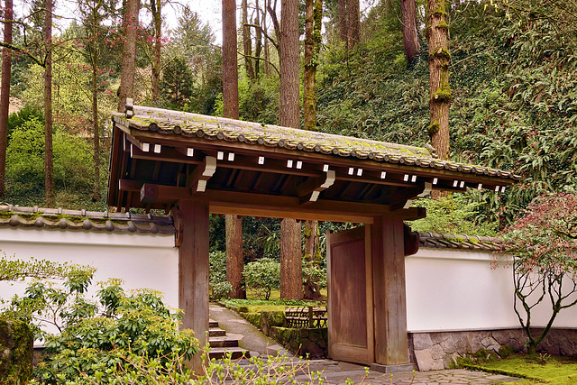 The Lower Gate – Japanese Garden, Portland, Oregon