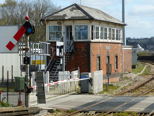 Truro Signal Box (3) - 13 April 2014