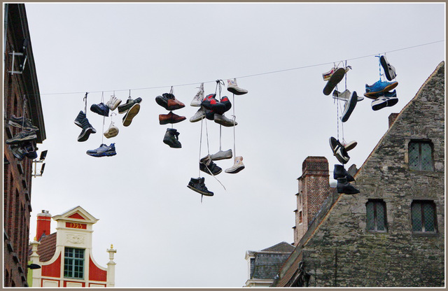 .. Ce sont des chaussures à Gand ...!