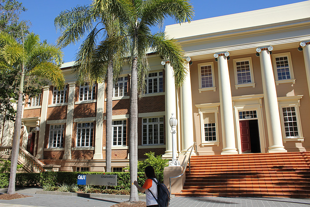 QUT Art Museum and Chancellery