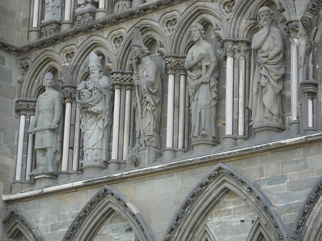 Facade, Nideros Cathedral