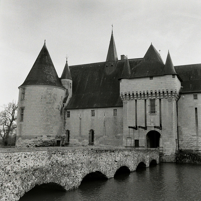 Entrée du château de Plessis-Bourré