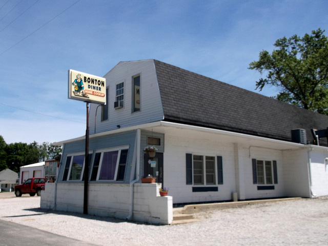 Bonton  Diner / Home cookin'.