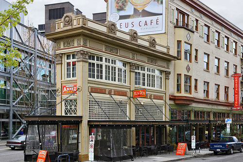 Ringler's Annex Bar – West Burnside at S.W. Stark Street, Portland, Oregon
