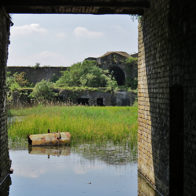 cliffe fort, kent