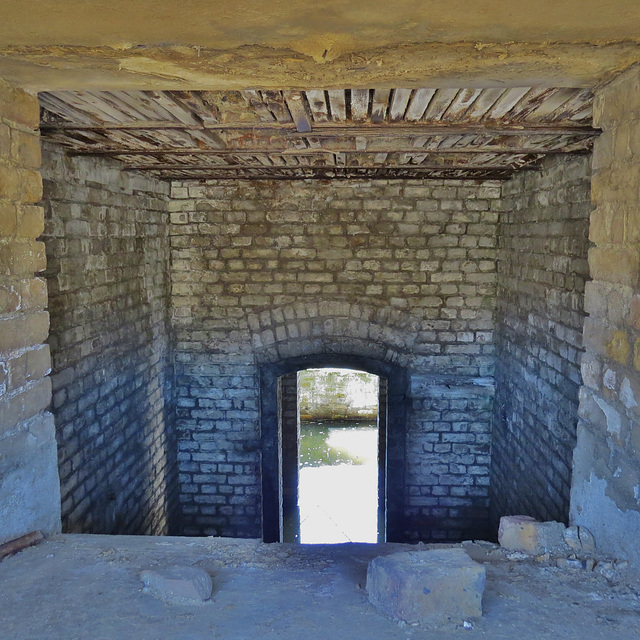 cliffe fort, kent