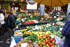 Funchal. Mercado dos Lavradores.  Früchte und Gemüse. ©UdoSm