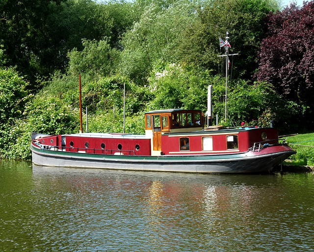 Houseboat #1