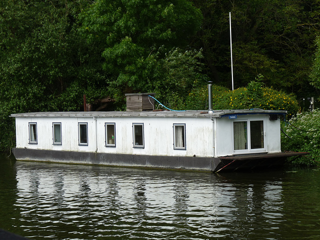 Houseboat #2