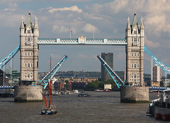 SB Ardwina leaving the pool of London