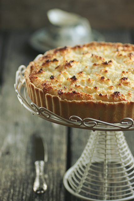 Rabarberi-kookosekook / Rhubarb and coconut cake