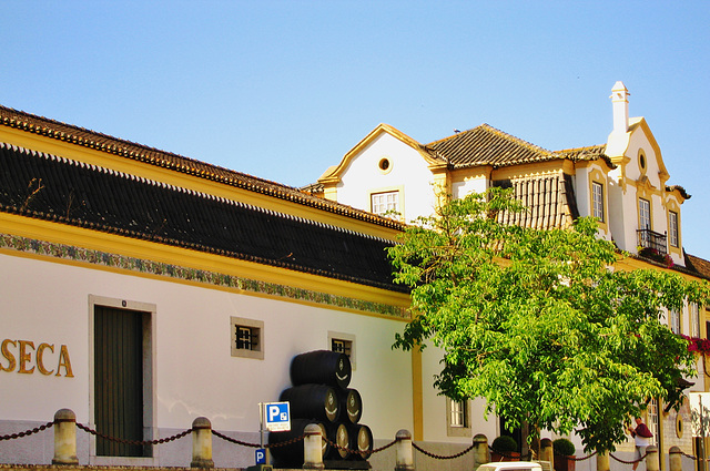 Azeitão - Caves, established in 1834