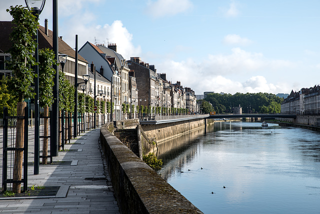 BESANCON:Quai Veil Picard. 01