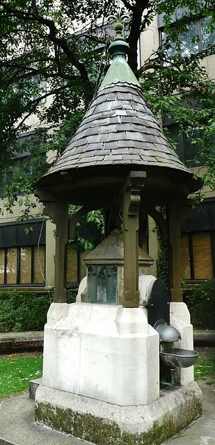 christ church wishing well, southwark , london