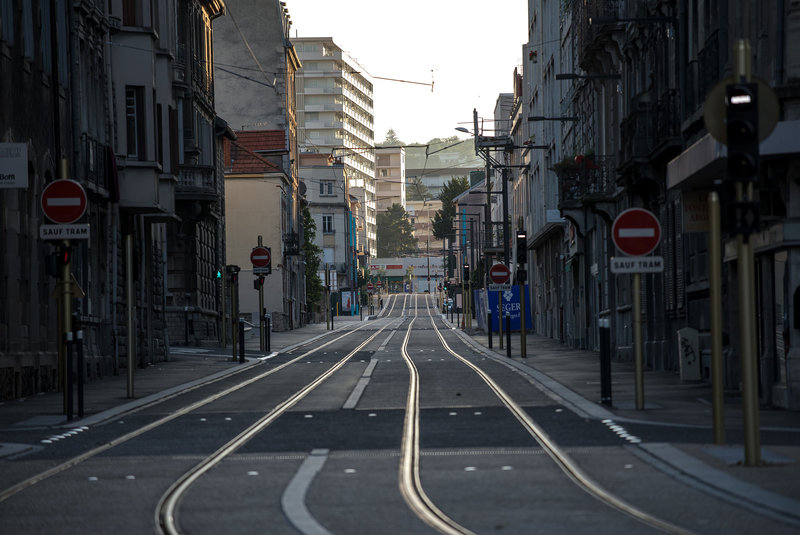 BESANCON: Avenue Fontaine Argent après les travaus du tram.