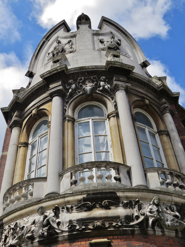 finsbury town hall, rosebery avenue, london