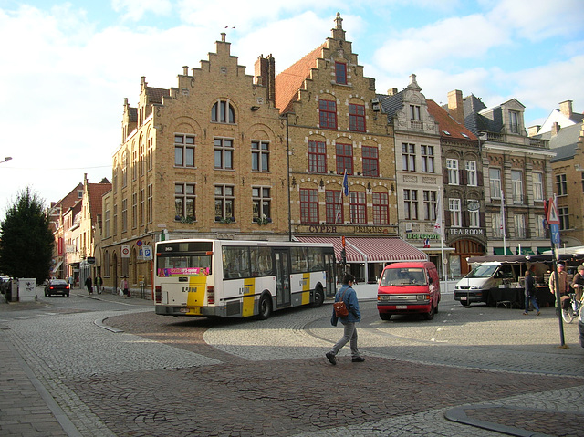 DSCN0929 De Lijn 3628 (KBC 765) in Ieper - 1 Sep 2007