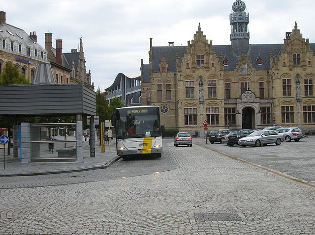 DSCN1016 De Lijn contractor Gruson Autobus (Veolia) 550142 (PBQ 995) in Ieper - 3 Sep 2007 DSCN1016 De Lijn contractor Gruson Autobus (Veolia) 550142 (PBQ 995) in Ieper - 3 Sep 2007