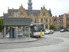 DSCN1017 De Lijn contractor - Gruson Autobus (Veolia) 550142 (PBQ 995) in Ieper - 3 Sep 2007