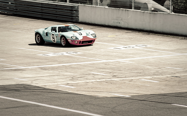 Ford GT 40