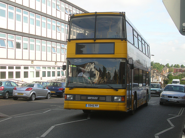 Galloway 229 (5946 PP) (W231 CDN) in Bury St. Edmunds - 12 Nov 2011 (DSCN5605)