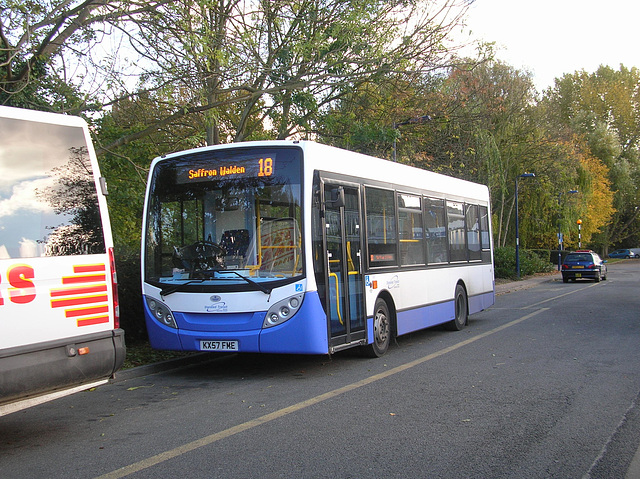 DSCN1229 Stansted Transit KX57 FME
