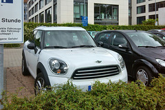 Mini auf dem Parkplatz