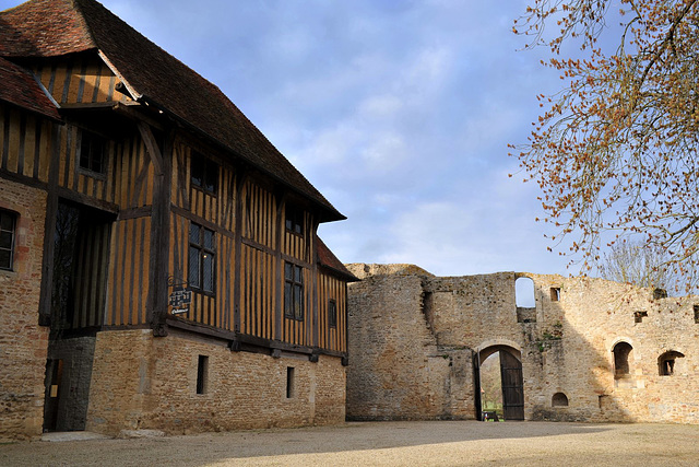 Château de Crèvecoeur-en-Auge