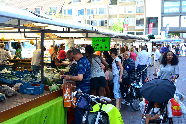 Market in Dort