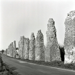 Ruines de l'aqueduc romain de Luynes - Indre-et-Loire