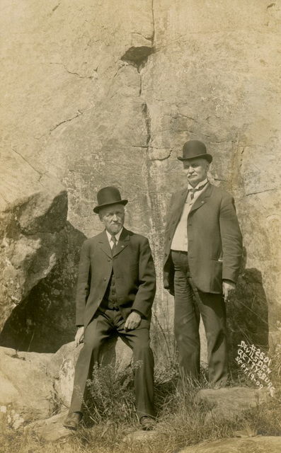 Men at Devil's Den, Gettysburg, Pa., Sept. 19, 1909