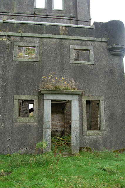 Kenmure Castle, New Galloway, Dumfries and Galloway (Abandoned c1958)