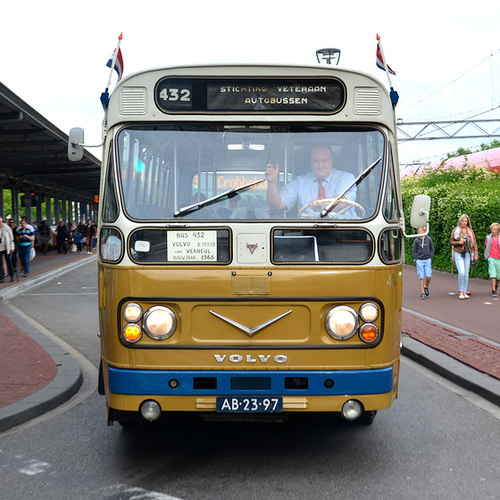 Dordt in Stoom 2014 – Old Volvo bus